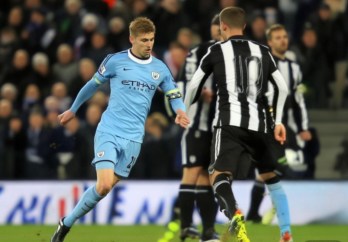 英超积分榜：阿森纳利物浦领跑，曼城绝杀富勒姆紧追；热刺逼平纽卡斯尔，阿斯顿维拉稳居前四